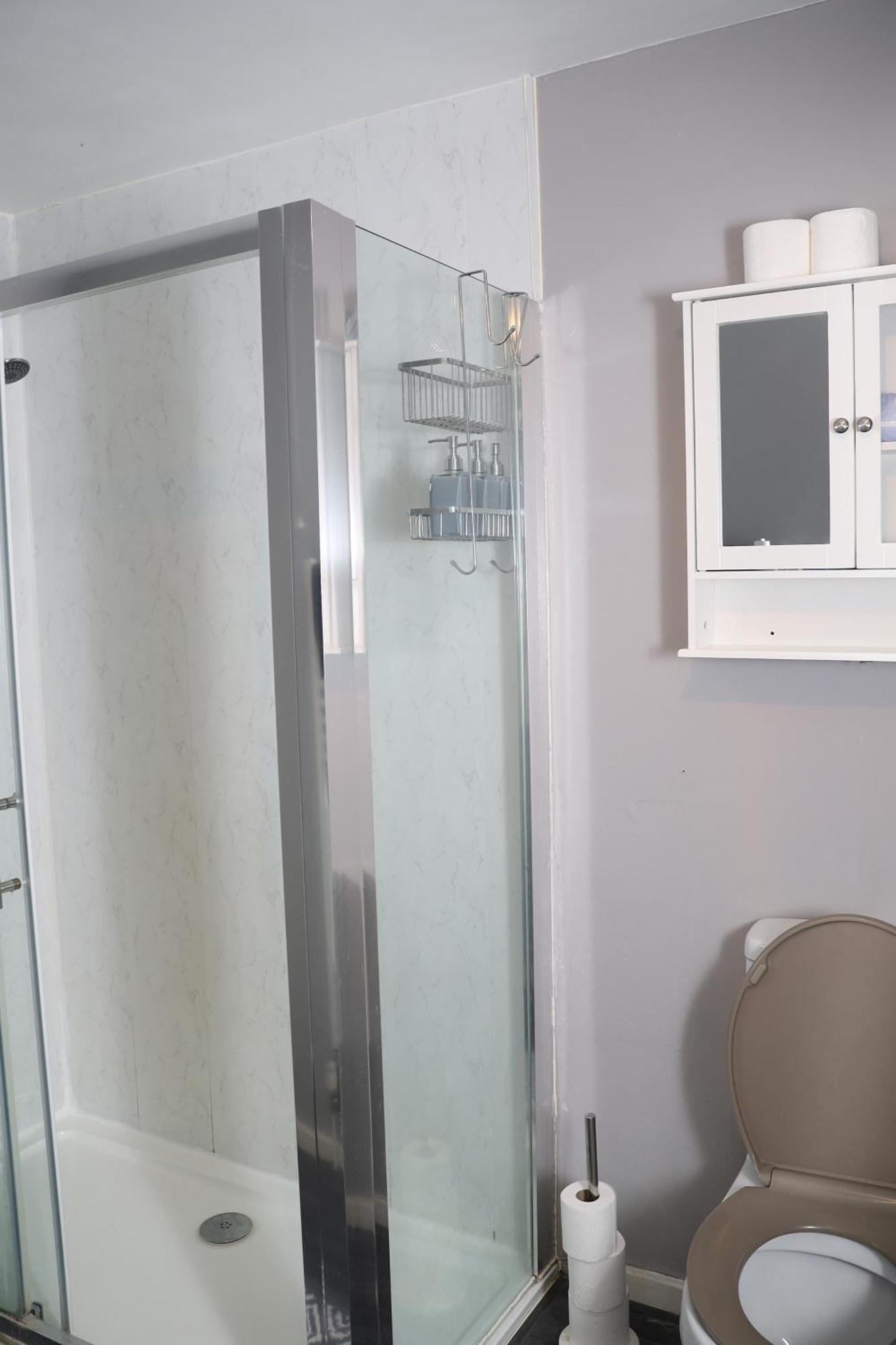 Superb 3 Bedroom Flat In ستافورد المظهر الخارجي الصورة
